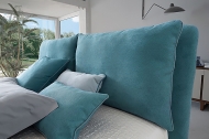  Fris. LeComfort, .   ,          . 