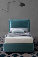  Fris. LeComfort, .   ,          . 