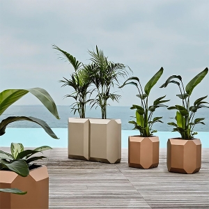 �������� ����� ����� Gem, Myyour. ������� ���������� ��������� ����� � ���������� �� ��������� �� LED ��������.