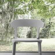  Brera.  La Seggiola, .    ,   , , , 