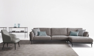  Nicole. Le Comfort, .          .   
