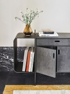  Apelle.  Midj, .       .    , 
