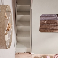  Space Saving 47,  Mistral, .     ,  .   