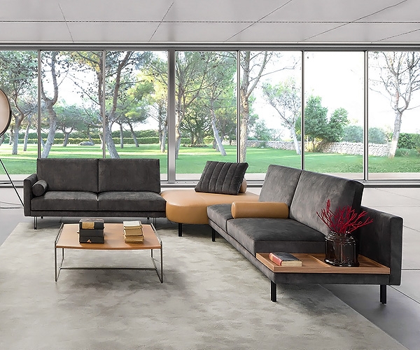 Atelier, Musa.      - , ,   .