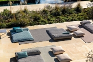  Wave Lounge,  Myyour, .    .     