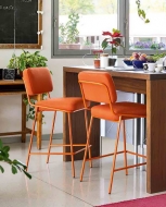  Cozy,  Connubia, .    .      - ,