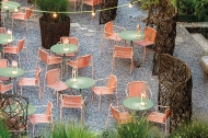  Tribeca. : Pedrali, .     .   ,    