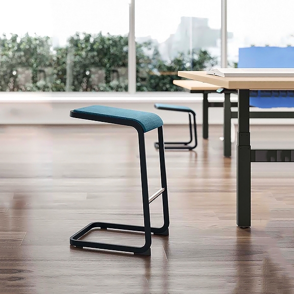 C-Stool, Quadrifoglio Group.    .