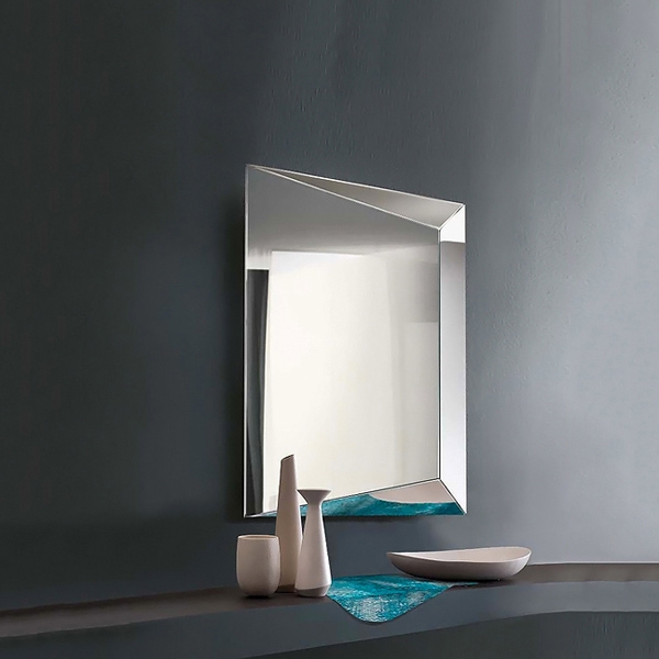 Levante, Riflessi.         .