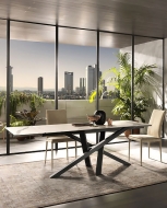  Shangai.  Riflessi, .        , ,   .  