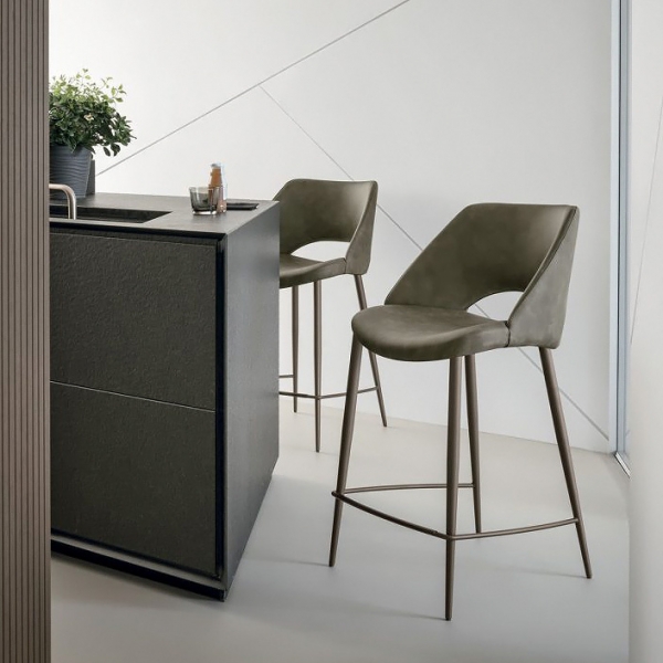 Arisa, Sedit. ������� ���������� ��������� ��� ����.