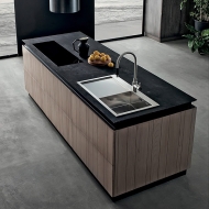  Cubic.  Shake Design, .   .     -    