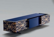  Wonderland.  Signorini&Coco, .       .  