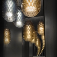  Chantal.  Slamp, .    .      ,