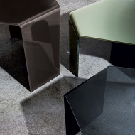  3 feet, Sovet.    .  , , ,  .    - 