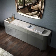 ����� Clyde, ������������ - Tonin Casa, ������. ������� ���������� ����� �� ������ ��� ���������� � ��������� �����. �������� ��