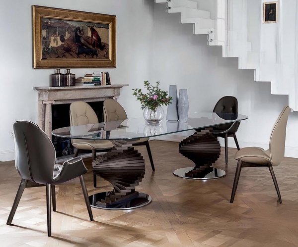 Firenze, Tonin Casa. �������� ���������� ���� �� ���������� � ������ ��� ����������� ����.