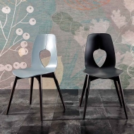 ����� Hole, ������������ - Tonin Casa, ������. ������� ���������� ���� �� ���������� ��� ���������. �������� ���������� ������ �