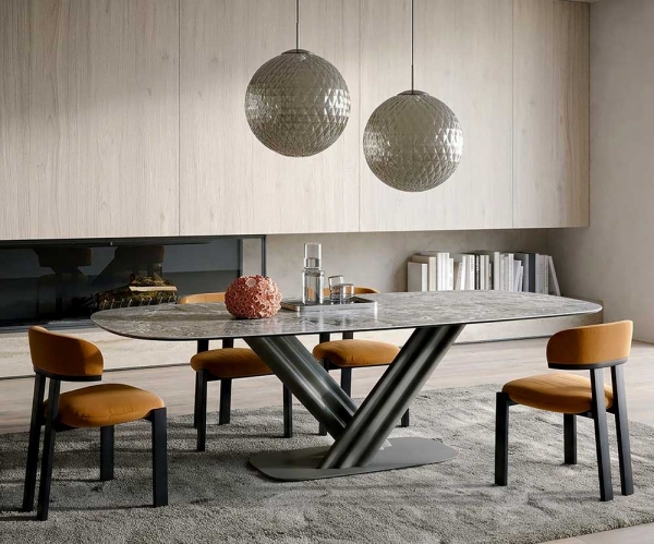 Sipario, Tonin Casa. �������� ���������� ���� �� ���������� � �������� ��� ������������ ����.