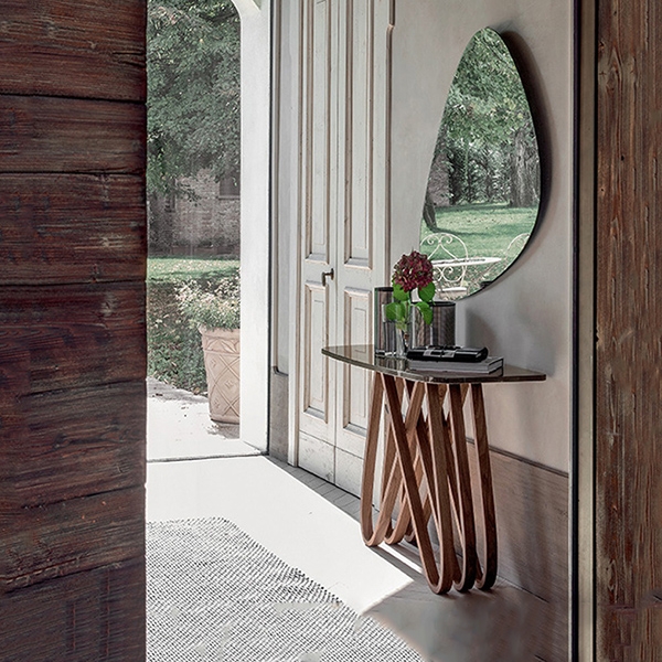 Arpa, Tonin Casa.        , ,   .