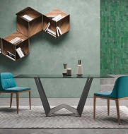 ����� Reverse, ������������ - Tonin Casa, ������. �������� ���������� ���� �� ���������� � ������� ������ � ���� �� ������ ��� �