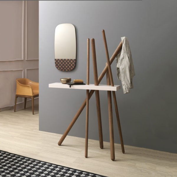 Wood, Tonin Casa.       MDF.