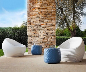   Riverside, Tonon.      -  ,   .