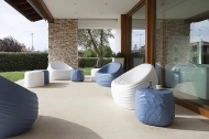  Riverside.  Tonon, .   ,   .      