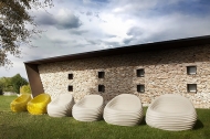  Riverside.  Tonon, .   ,   .      
