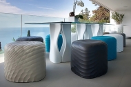  River Stone.  Tonon, .  ,       .   