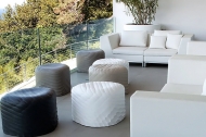  River Stone.  Tonon, .  ,       .   