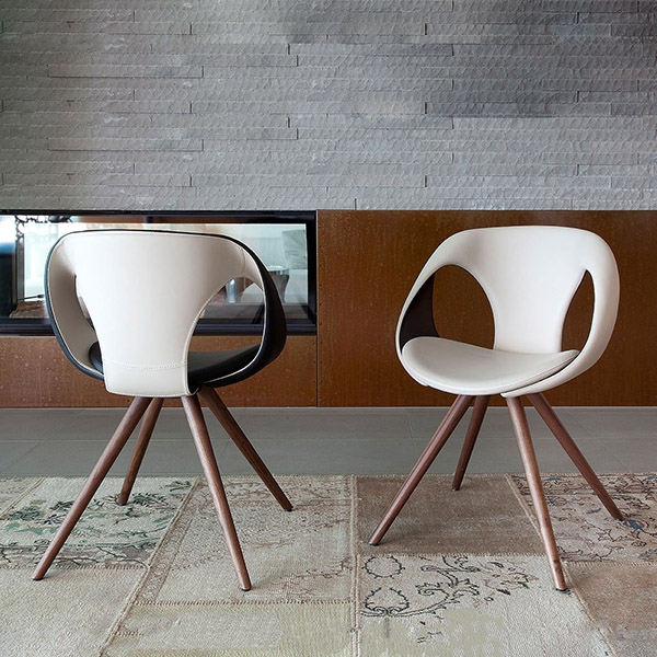 Up Upholstred, Tonon.          .