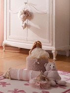  Catherine.  Volpi, .      .   , , 