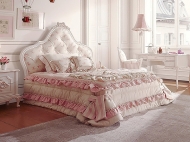  Catherine.  Volpi, .      .   , , 