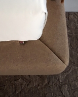  Robert.  Volpi, .    .      - , 