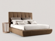  Robert.  Volpi, .    .      - , 