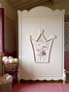  Wave with Crown.  Volpi, .      .   
