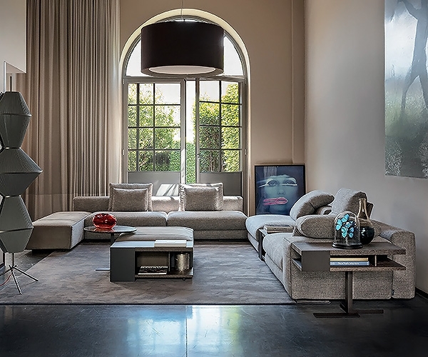 Atlas, Arketipo. Модерен италиански модулен диван със структура от масив и кожена или текстилна дамаска.
