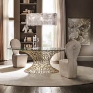 Mодел Mondrian - изцяло тапициран трапезарен стол с метална структура и полиуретанова пяна. Производител: Cantori, Италия. Луксо