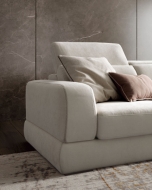 Модел Graffiti. Le Comfort, Италия. Мека мебел с механизми за промяна дълбочината на сядане и височината на облягане. Модерни ит