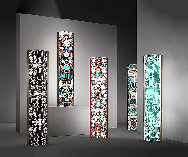 The Lightning Archives of Studio Job, Slamp. Ëóêñîçíà èòàëèàíñêà ñòîÿùà ëàìïà ñ öâåòíà äåêîðàöèÿ.