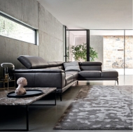 Модерна модулна мека мебел с кожена или текстилна тапицерия модел Tiziano. Nicoline, Италия. Луксозни италиански мебели- дивани,