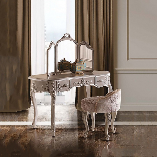 Êîëåêöèÿ Opera, ìîäåë 3, Andrea Fanfani. Ðú÷íî èçðàáîòåíà èòàëèàíñêà òîàëåòêà ñ êëàñè÷åñêè äèçàéí.