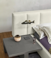 Mîäåë Milky Way Dream. Arketipo, Èòàëèÿ. Ñòèëíà èòàëèàíñêà ñïàëíÿ ñ òàïèöåðèÿ îò êîæà èëè òåêñòèë è îáåìíà òàáëà. Ëóêñîçíî èòàëè