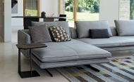 Модел Moss. Arketipo, Италия.  Модерен италиански диван с кожена или текстилна тапицерия с контрастни шевове. Луксозна италианск