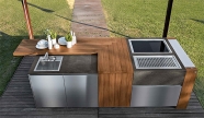 Композиция Outdoor III, производител Aster, Италия. Модерна италианска градинска кухня. Висок клас италиански кухни за дома и гр