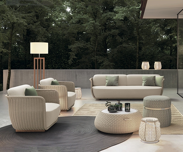 Колекция Bellagio, Atmosphera. Луксозен градински диван и градинско кресло с алуминиева основа и синтетичен ратан.