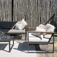 Колекция Qubik. Производител Atmosphera, Италия. Луксозна серия италианска градинска мебел - диван, кресло и маса в два размера.