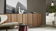 Модел Backdrop. Производител Bonaldo, Италия. Модерен италиански скрин. Луксозни италиански мебели за трапезария или всекидневна