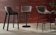 Модел Artika Too. Производител Bonaldo, Италия. Модерен италиански бар стол. Модерни италиански трапезни маси и столове, бар сто